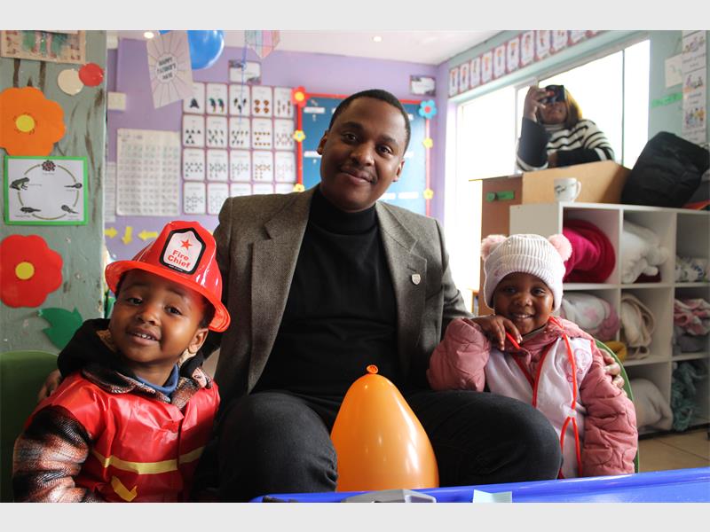 De Little Stars Preschool and Aftercare combined Father's Day and Career Day, giving fathers and their children the opportunity to bond through fun activities while inspiring learners to explore different careers in an engaging and memorable way.
