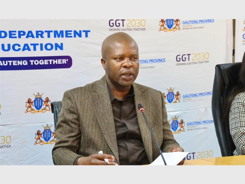 The Gauteng Department of Education has apologised for delays in issuing report cards at some public ordinary schools, saying technical problems with a national administration system are being addressed.