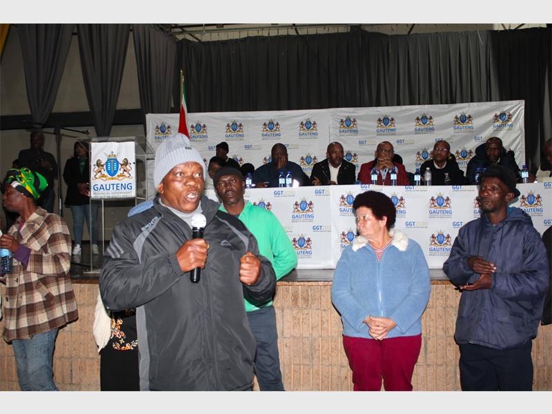 Residents used a public meeting in Palm Ridge to confront Gauteng Premier Panyaza Lesufi and Ekurhuleni Mayor Nkosindiphile Xhakaza over youth unemployment, load reduction, housing shortages and poor service delivery, while the premier outlined a three-point plan to end electricity load reduction.