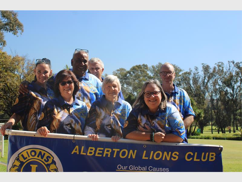 Alberton Lions Club is calling on community members to spend a few hours making a difference by helping create sensory activity mats for people living with Alzheimer’s disease and activity bands for children with autism.