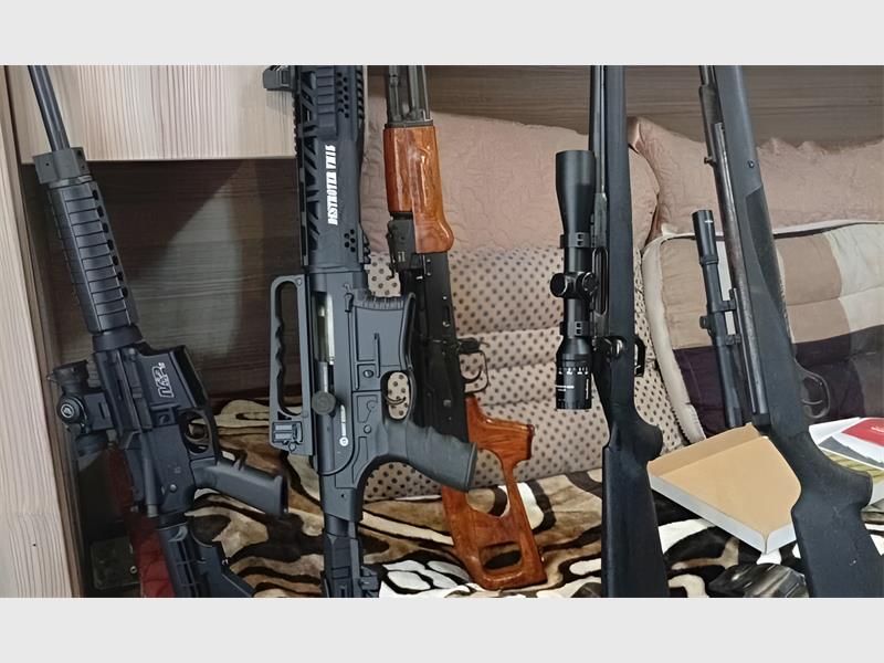 Tonia Mphemba Hlongwane (48) and Thulani Collen Ndwandwe (49) allegedly plotted to have the director of the Alberton Human Settlements department killed. Evidence before court shows that the previous director was shot dead and investigators are probing if the two cases could be linked.