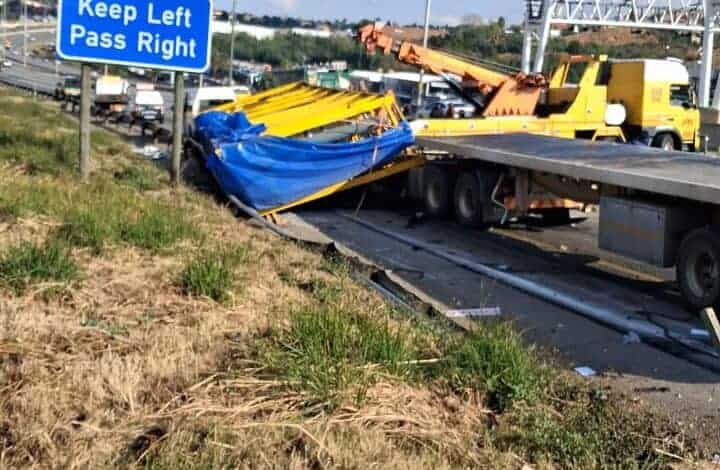 Motorists are urged to use alternative routes as a fatal truck crash has left only one westbound lane open on the N12.