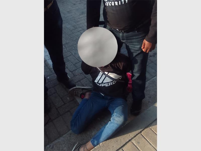 A dramatic security response unfolded at an Alberton shopping centre after multiple panic alarms were activated over an alleged armed suspect.