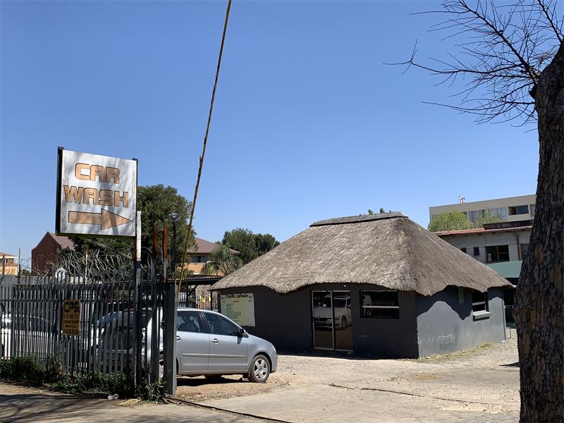 The City of Ekurhuleni says it was unaware of the activities at the Alberton North property until the matter was brought to its attention, prompting an inspection and planned enforcement action.