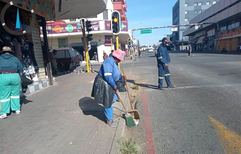 Ongoing municipal cleaning operations across Alberton are tackling litter, illegal dumping and waste collection as part of Ekurhuleni's drive to keep communities clean and service delivery on track.