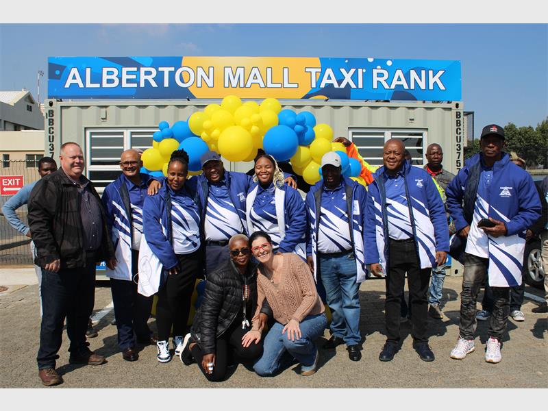 After four years of discussions and challenges, Alberton Mall has officially opened a new taxi rank aimed at making it easier for shoppers to collect their parcels, carry their shopping and access public transport.