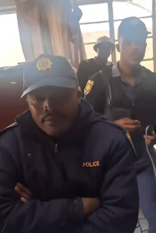 SAPS has confirmed that members seen in a circulating social media video allegedly refusing to assist a member of the public with an affidavit have been identified.
