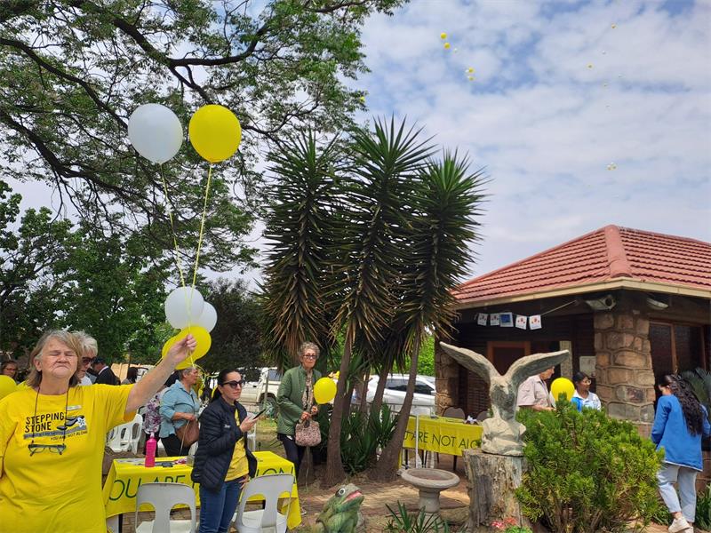 Stepping Stone Hospice is calling on businesses and community members to help make its upcoming Annual Memorial Day a meaningful tribute to loved ones who have passed away.