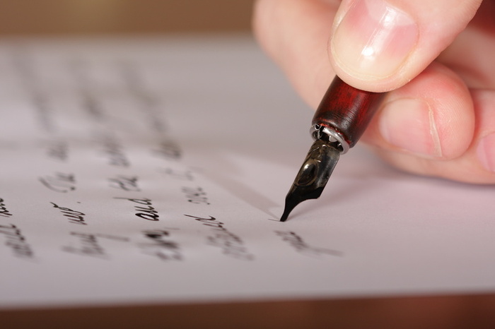 writing_a_letter1_8149579