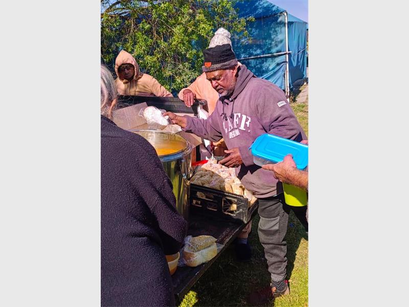 Baboo’s Crew feed hearts and serving humanity.