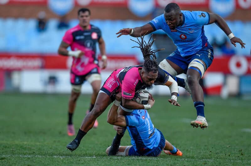Airlink Pumas storm back in the second half at Loftus to claim a dominant victory and top the log, leaving Vodacom Bulls reeling after their first defeat of the season.
