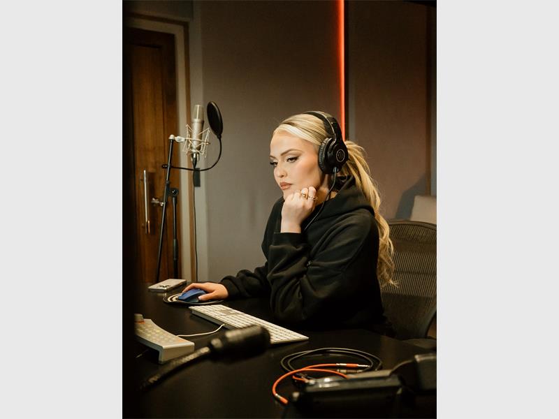 Briteney Meistre’s debut EP 25 captures love, growth and resilience while marking a new chapter in her music career.