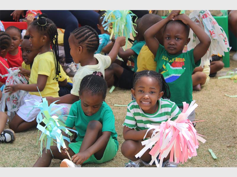Nursery school children, parents and teachers gathered at Meredale Primary School’s large sports field. The Southern Courier was there to capture beautiful moments.