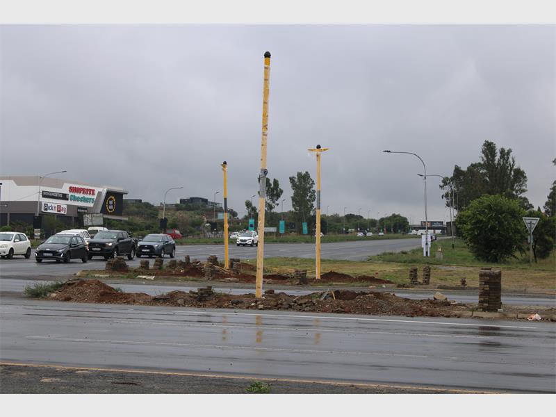 The upgrade aims to curb crashes, improve traffic flow, and end years of frequent outages caused by vandalism and cable theft.