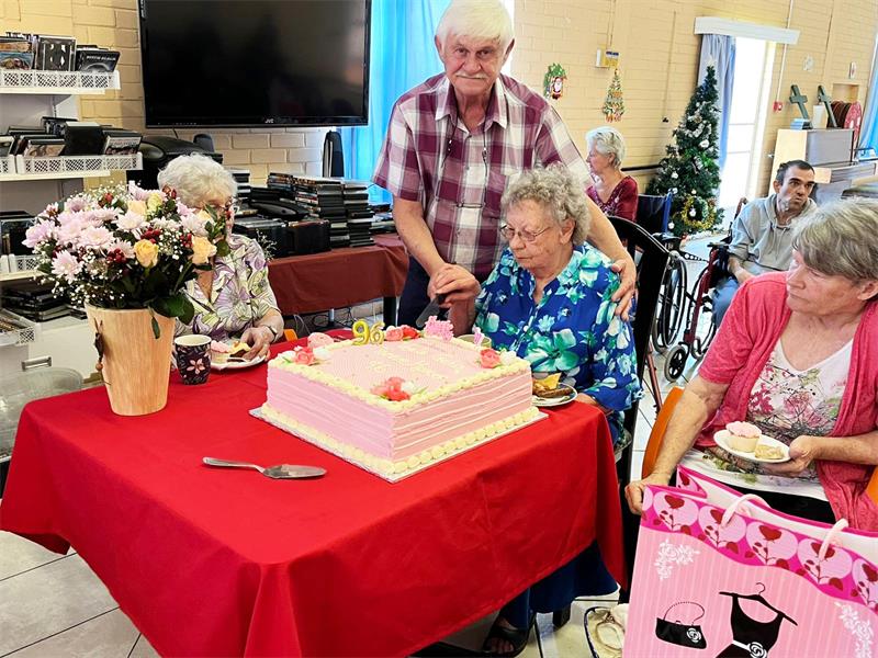 Residents and staff DEOPR Caring and Frail Facility wishes Hettie well.