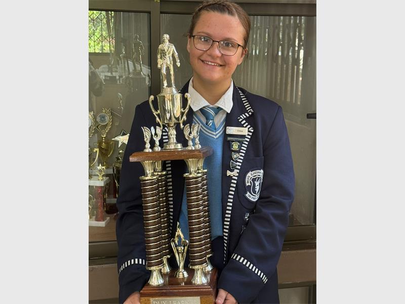 Elandspark’s outstanding learner, Chloe Knoetze, is appealing to the community for help to pursue her dream of studying education and inspiring future generations.