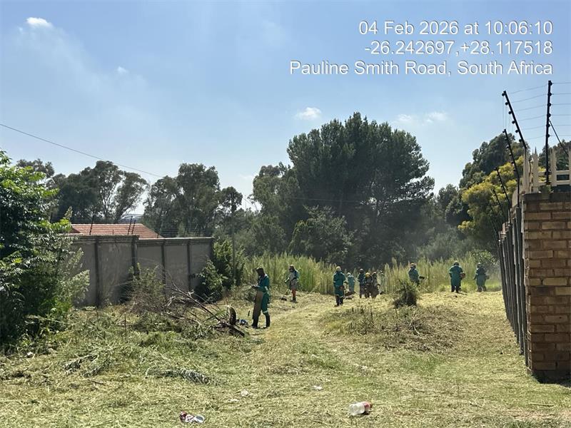 Johannesburg City Parks and Zoo teams were working in Johannesburg south, carrying out intensive maintenance in wards 56, 57, and 124.