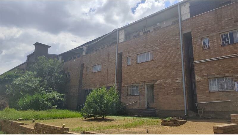 While clean water flows wasted from a burst pipe outside Buntu Court, residents inside 16 units endure sleepless nights, unsafe sanitation and growing health risks.