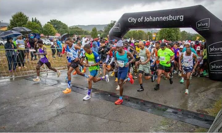 Runners gathered at Klipriviersberg Nature Reserve to tackle the scenic and challenging route.
