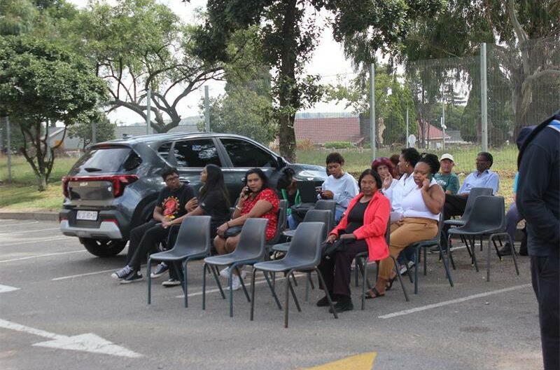 A mobile facility truck at Ridgeway Mall helped residents access vital documents, as part of efforts to improve service delivery.