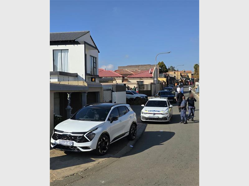 A rapid response by CPS Security and the Gauteng Highway Patrol led to the recovery of a hijacked vehicle containing suspected burglary tools.