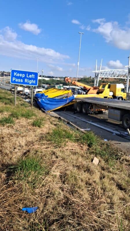 Motorists are urged to use alternative routes as a fatal truck crash has left only one westbound lane open on the N12.