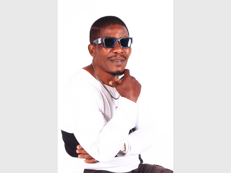 The Booysens musician's six-track Utshwala Abunankinga celebrates love, life and fellow Maskandi artists, including a tribute to Khuzani 'Khuba' Mpungose.