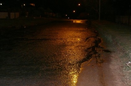 Water on Klipview Road doesn't help as drivers come down the road.