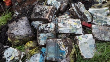 Hundreds of newspapers were discovered, which had cause a blockage.  