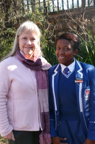 Hockey player makes Southern Gauteng u.15 hockey team Noluthando Siklakhane from Mondeor High School, made it through to the Southern Gauteng u.15 hockey team. Her coach, Miss S Swan (left), is very proud of her.  