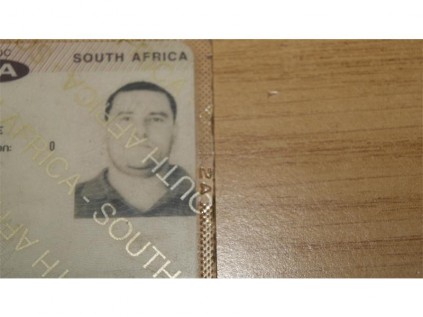 CLAIM ME: Driver's license of R Porter.