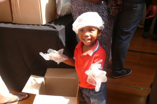 The youngest volunteer, Lethabo Mokhele (2).