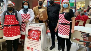 SueLubbeandFrien_27291