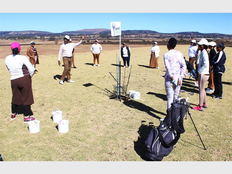 The golf clinic at Bells Panorama Range in Kibler Park blended networking, wellness, and fun under the guidance of coach Jerry Dikgale.