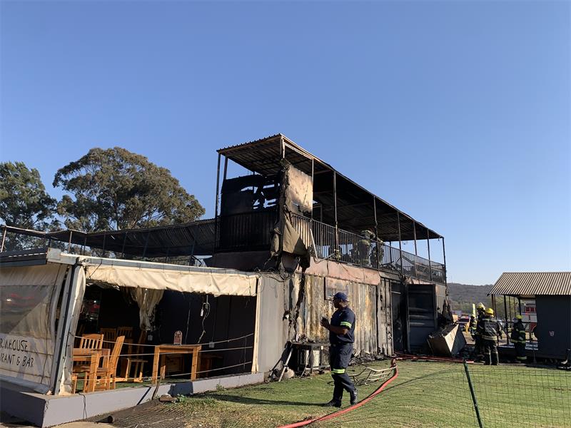 DEMS confirmed no casualties were recorded as firefighters battled the fire and removed several gas cylinders from the structure.