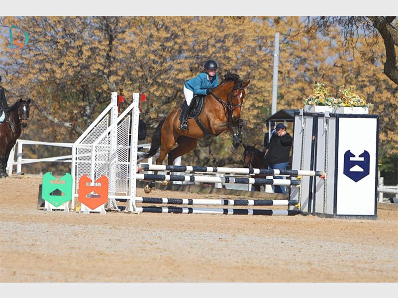 Zenobia Stelzner and her horse General Paschal, have made Gauteng proud with a podium finish at the SA Youth Championships.