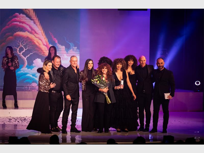 Irene De Fonseca takes home the top title at the Twincare HSOTY Awards 2025, celebrating her work in transforming the curly hair industry with passion and education.