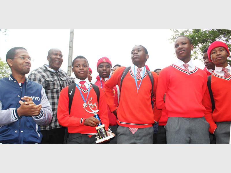 In the recent tournament organised by VYG, Diversity High School netball team came third.