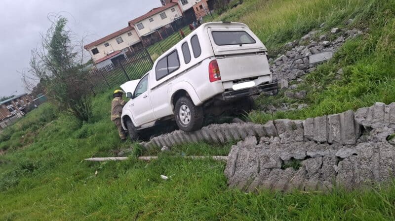 A male occupant suffers severe injuries as emergency services respond to a serious bakkie accident near the Rifle Range off-ramp.