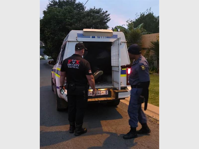 Fox Security, the Mondeor CPF and the SAPS apprehended a suspect linked to robberies and trespassing incidents across Suideroord and Winchester Hills.
