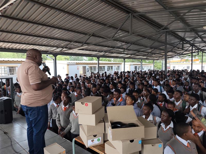 Through its partnership with the My Walk initiative, the Mall of the South helped Kibler High School learners return to school with confidence and dignity.