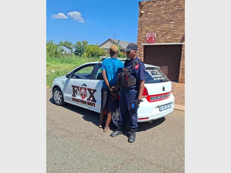 The criminal was handed over to the SAPS.