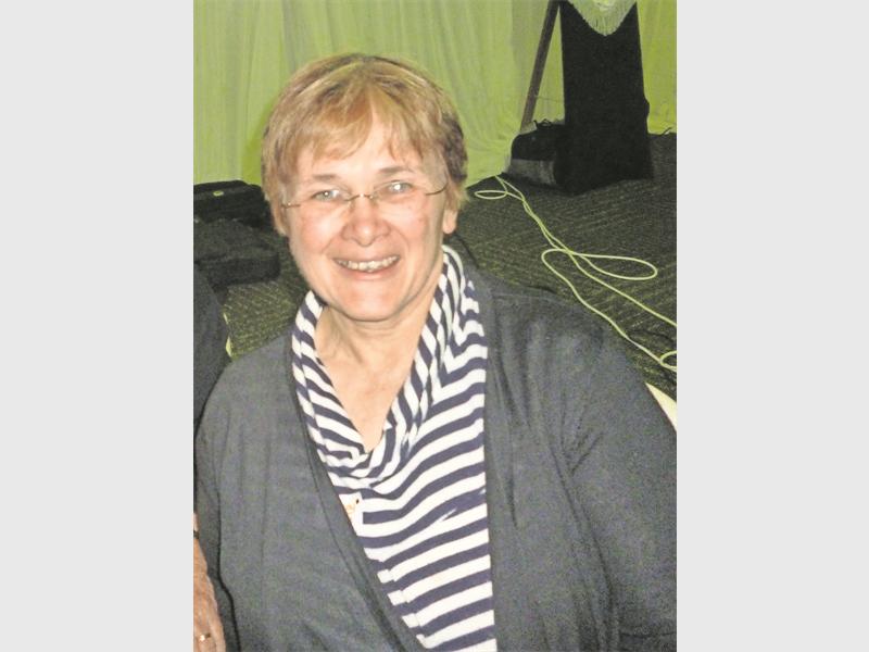 Guest speaker Wendy Forse at 21 Club's Autumn in Africa luncheon.