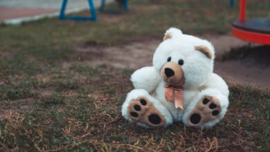 6 Proactive ways to avoid losing your child in crowded places