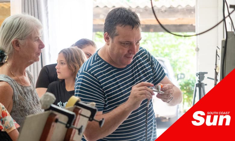 Amanzimtoti artists learn airbrush art