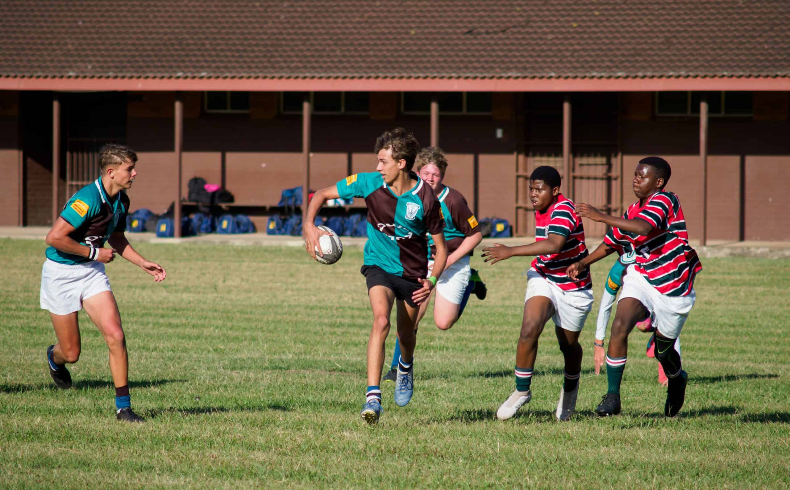 Kuswag and Kingsway battle it out on the rugby field