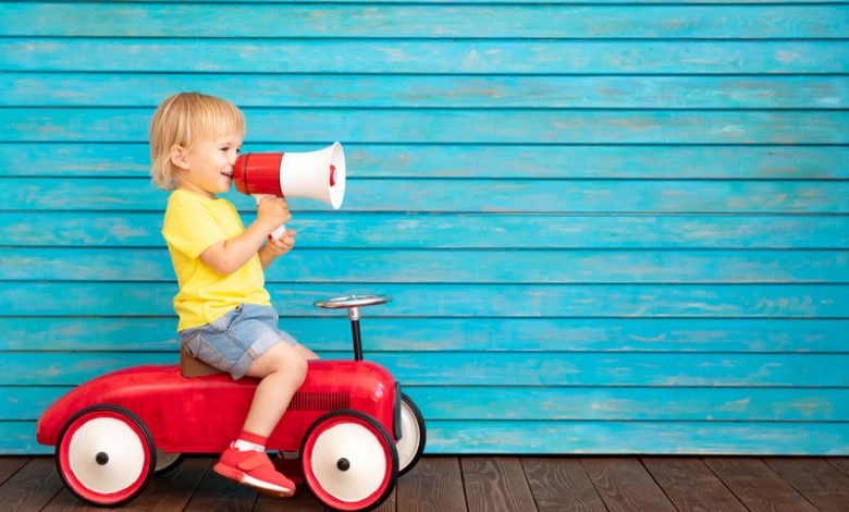 Is it possible to teach my toddler two languages at once?
