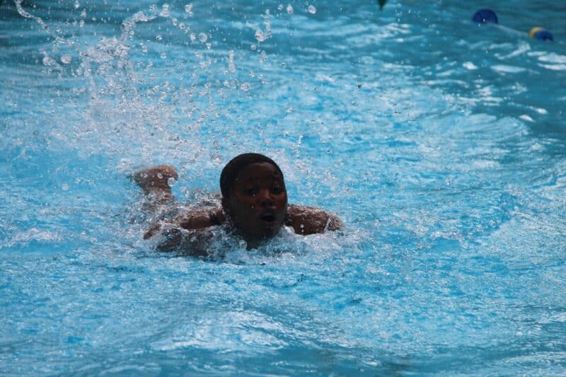 Thandoluhle Ziqubu from Inanda Seminary pushes as she fights for the finish.