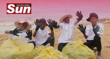 Khanyisa Zaca, Kamva Ncobela, Kwanele Ncobela and Sibane Mbusi were all smiles after collecting bags of dirt.