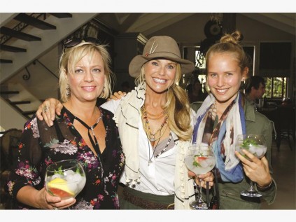 Brenda Archdeacon, Christie Brinkley and her daughter, Sailor Cook..